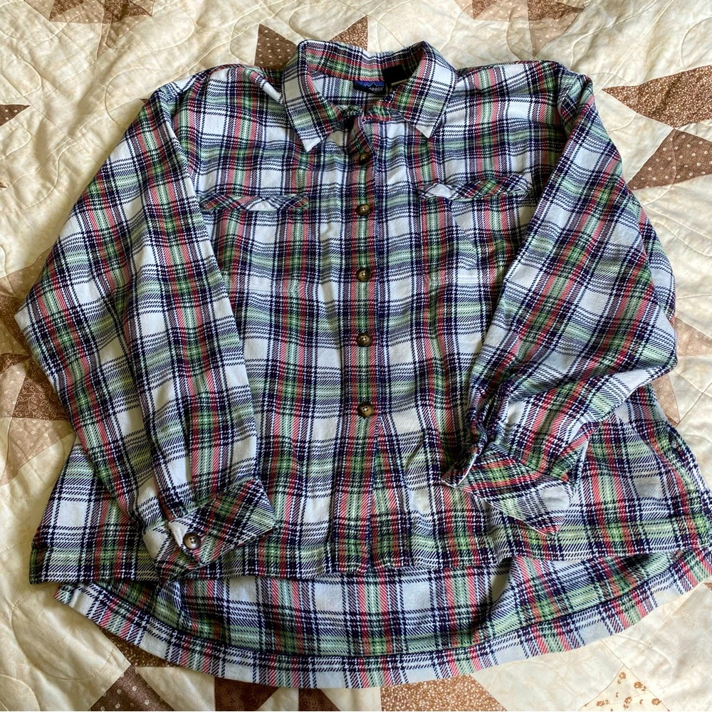 Women’s large Patagonia flannel shirt